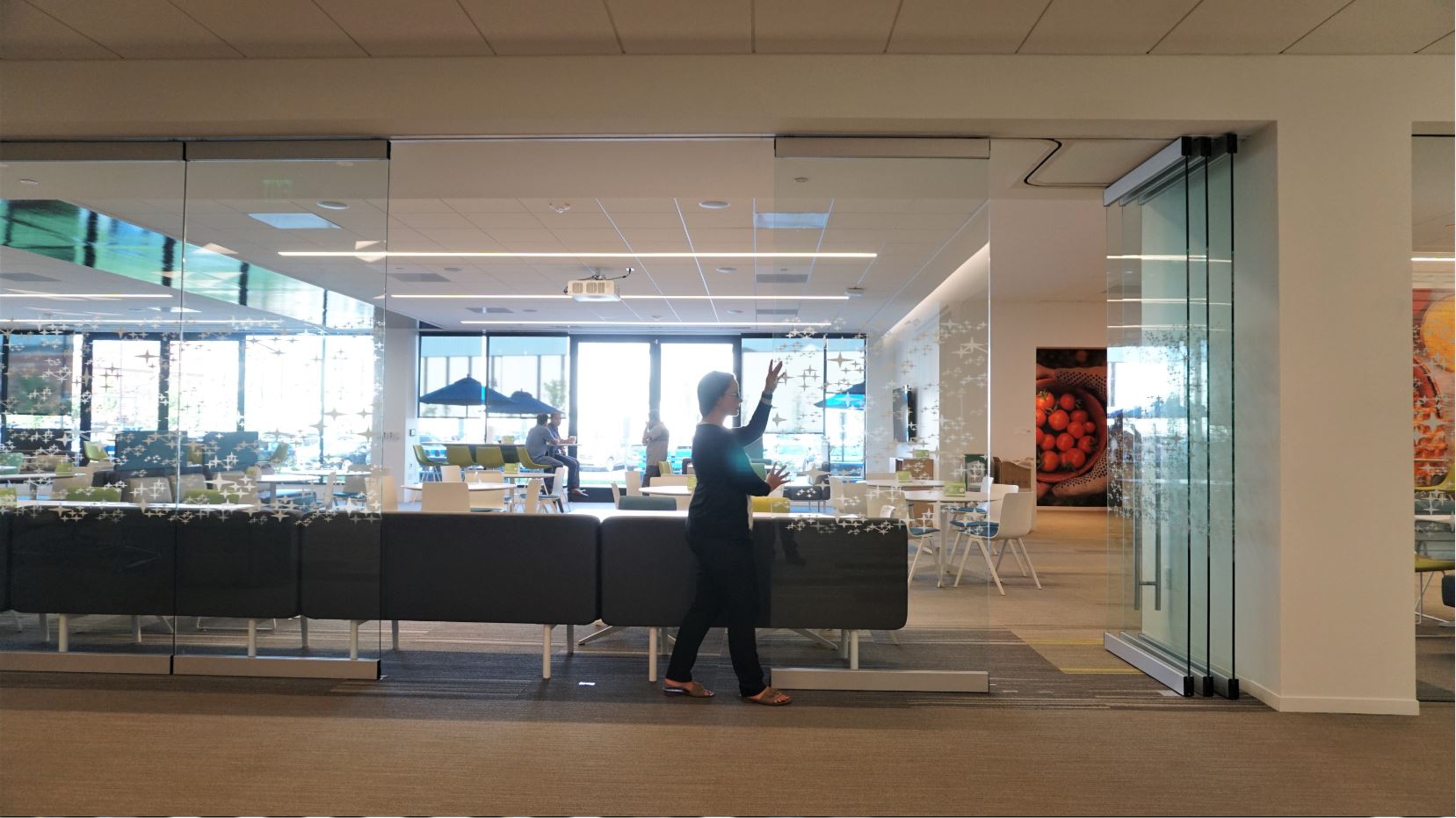 Modernfold-Glass-Wall
