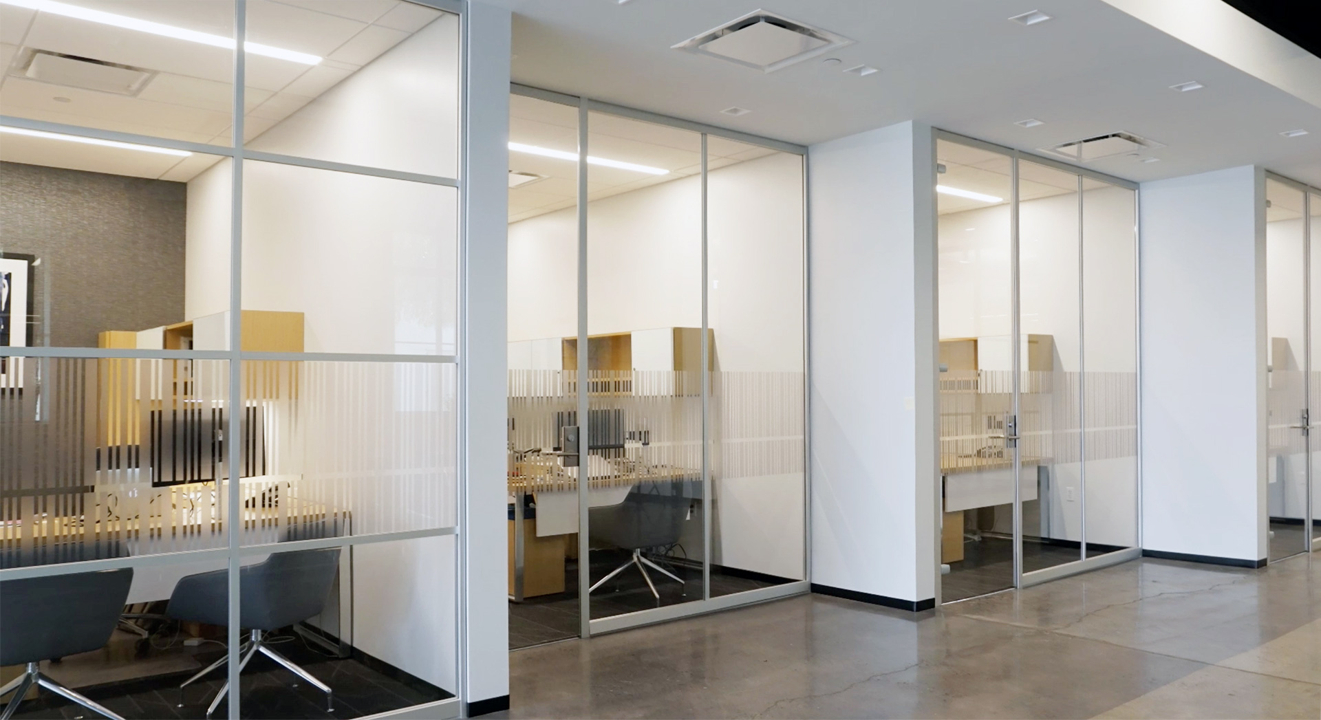 ModernfoldStyles Showroom Moodwall P2 glass walls ModernfoldStyles Showroom Moodwall P2 glass walls