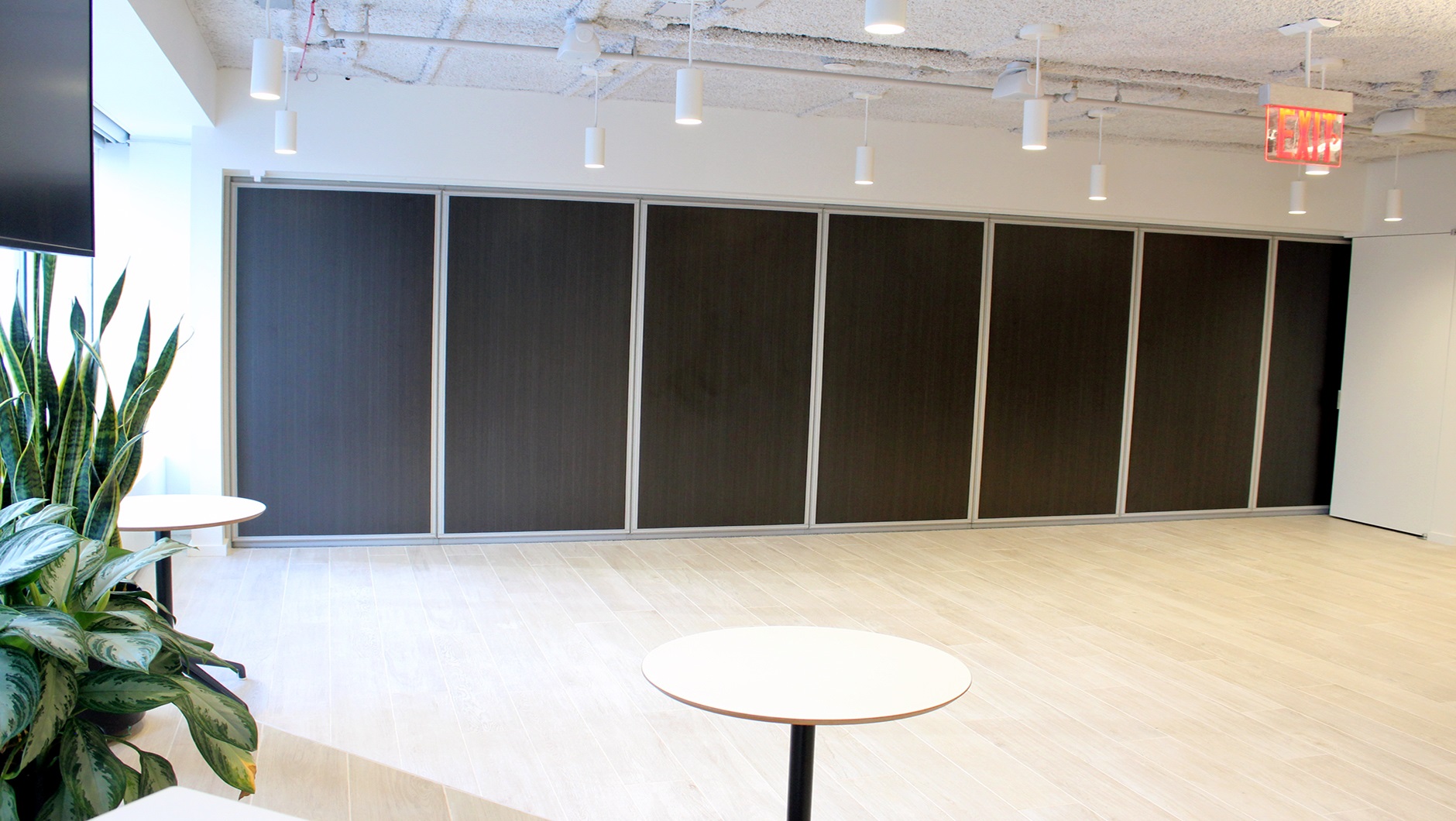 Wood-Finish Mazars