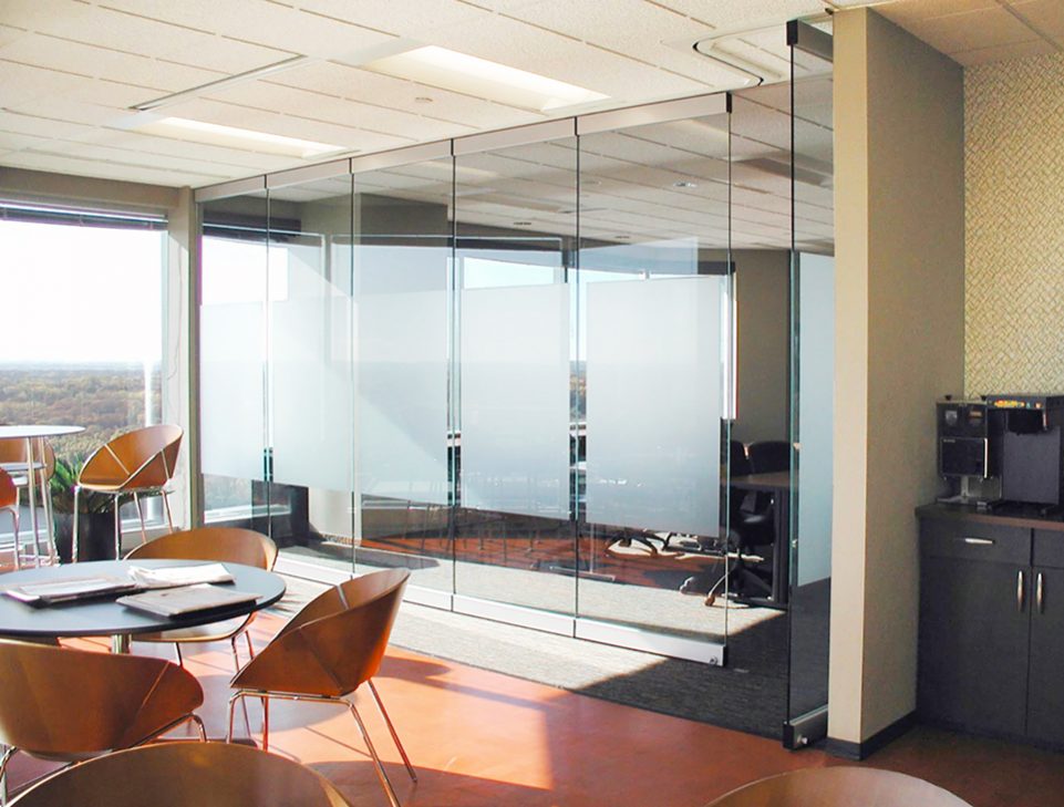 362 DRS moveable glass wall