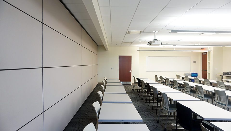 Skyfold Zenith 48 vertical retractable partition
