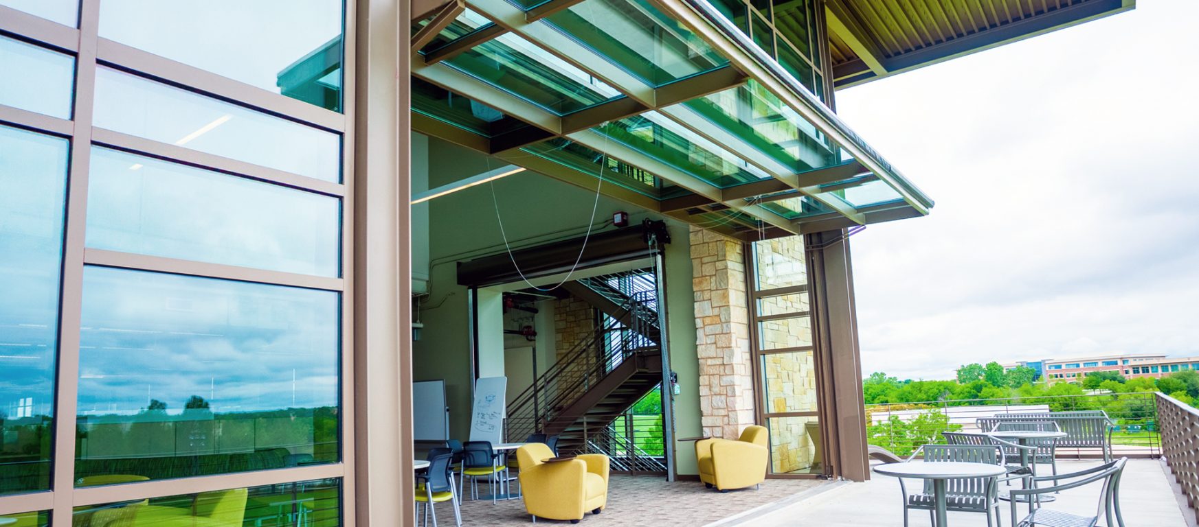 RENLITA S2000 Hingeway Doors by ModernfoldStyles