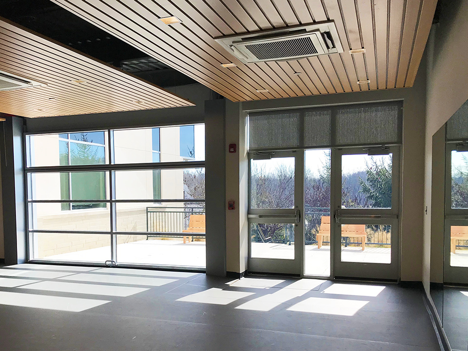 Renlita S-2000 vertical folding door