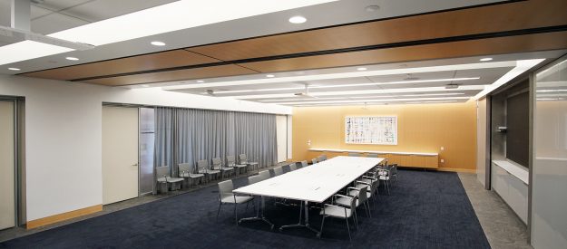 Skyfold vertical retractable wall at NYPH David H. Koch Center