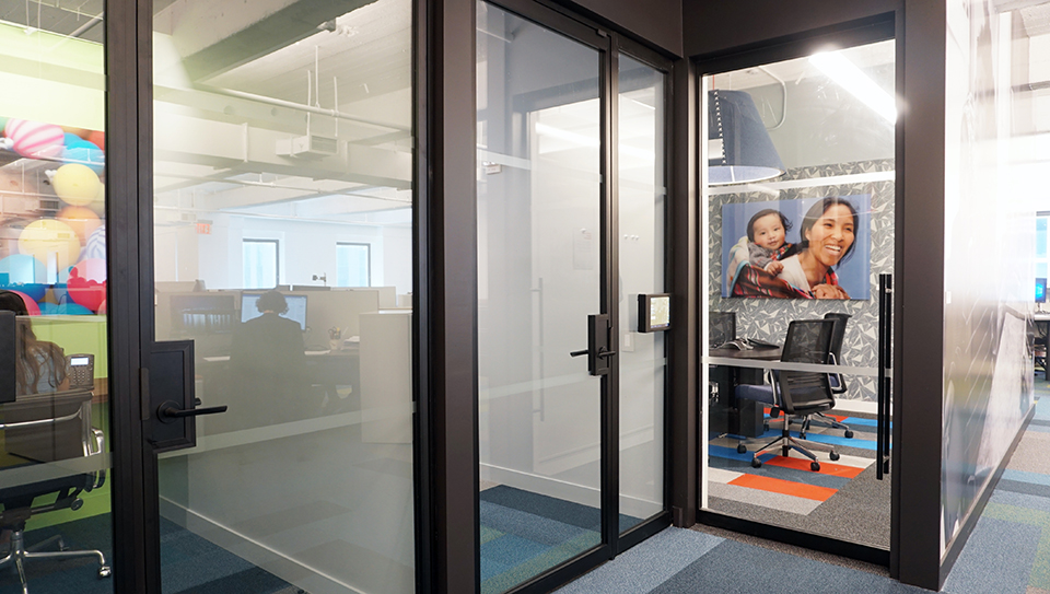 glass doors huddle rooms pk-30